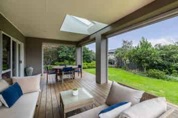 13 Heynes Place, Clive