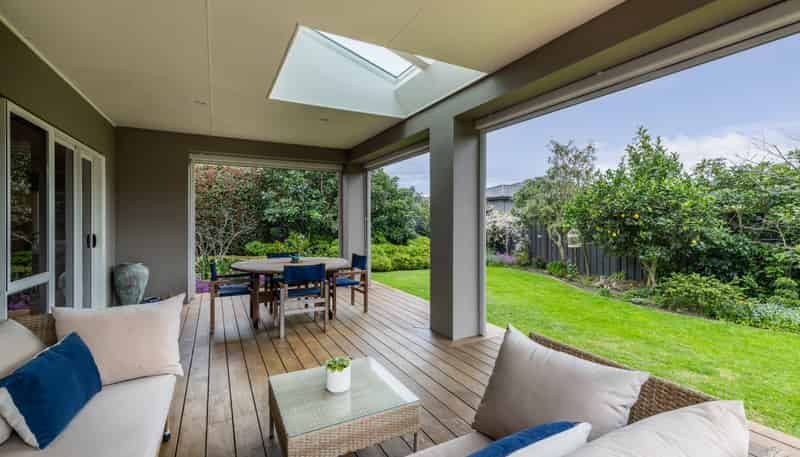 13 Heynes Place, Clive
