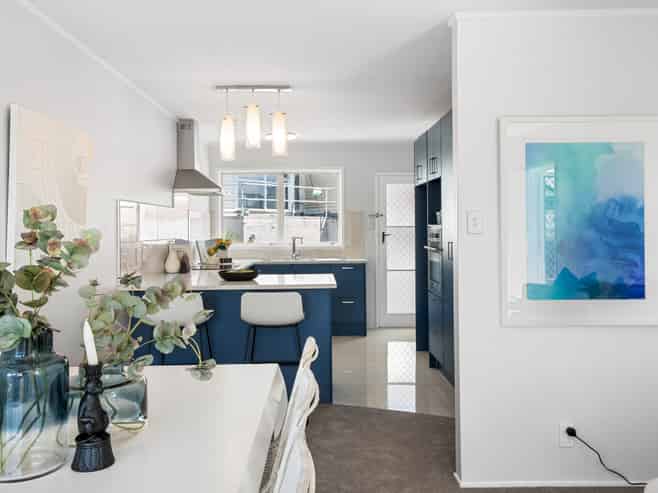 2/127 White Swan Road, Mount Roskill