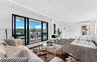 2/49 Northboro Road, Takapuna