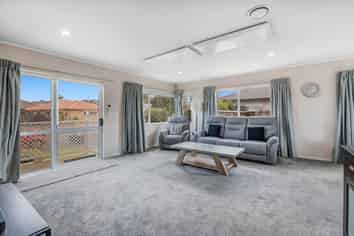 3a McGowan Place, Orewa