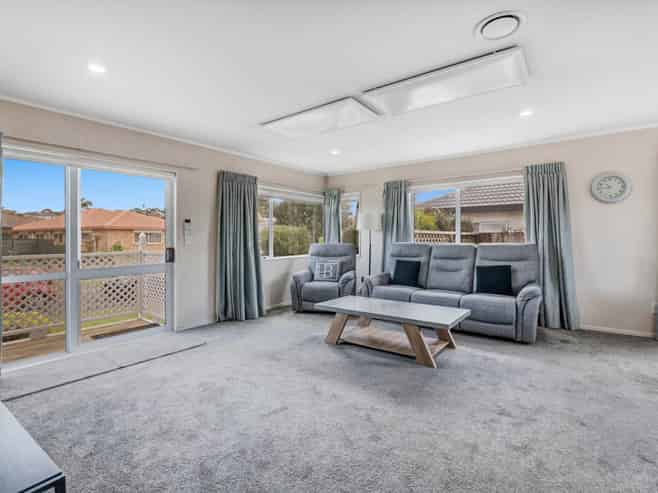 3a McGowan Place, Orewa
