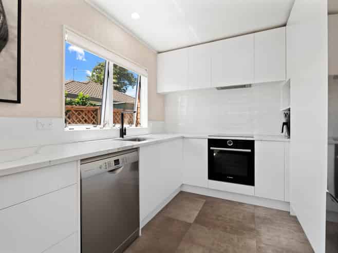 3a McGowan Place, Orewa