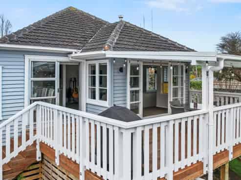 105 Cook Street, Thames