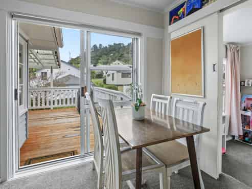 105 Cook Street, Thames