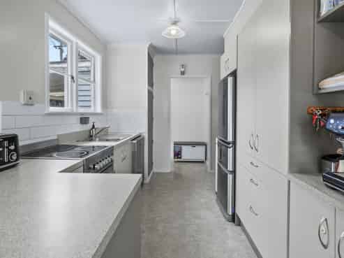 105 Cook Street, Thames