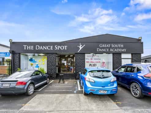 Long WALT – 6.75% return