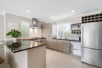 131 Baverstock Road, Flat Bush