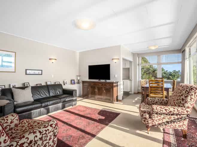 3/4 Gill Road, Lowry Bay, Eastbourne