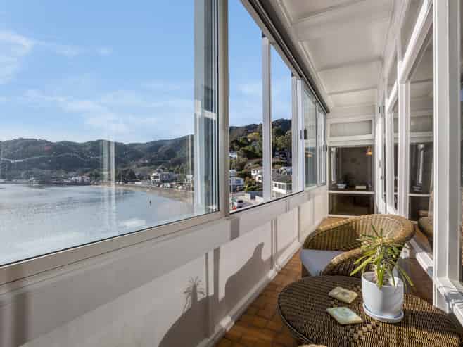 3/4 Gill Road, Lowry Bay, Eastbourne