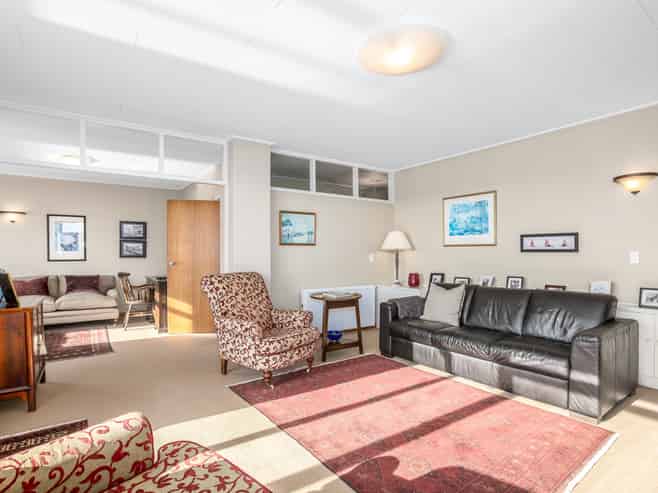 3/4 Gill Road, Lowry Bay, Eastbourne