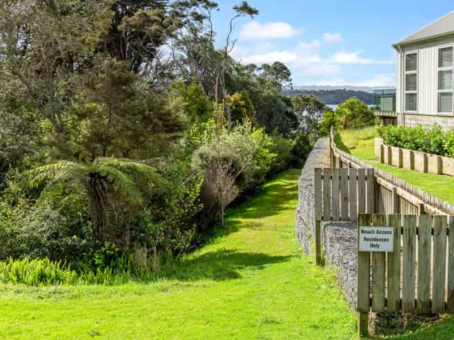 6 Wendy Hood Way, Snells Beach