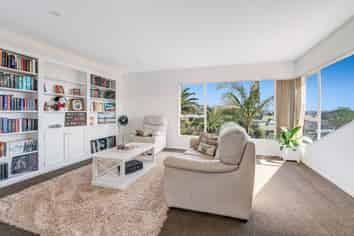 11 Azure Grove, Unsworth Heights