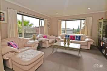 33 Rush Creek Drive, Westgate