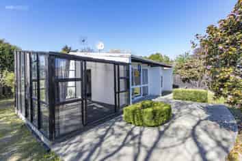 2/40A Bounty Street, Bryndwr