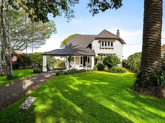 30 Court Crescent, Panmure