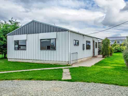 302 Beaconsfield Road, Fairview