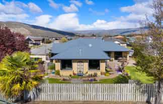 1 Fenwick Crescent, Cromwell