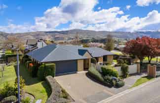 1 Fenwick Crescent, Cromwell