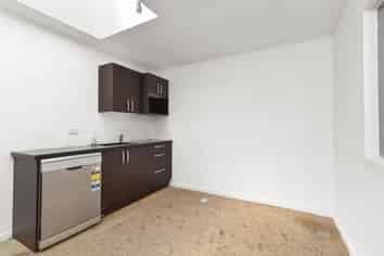 Modern Industrial Premises 393m2