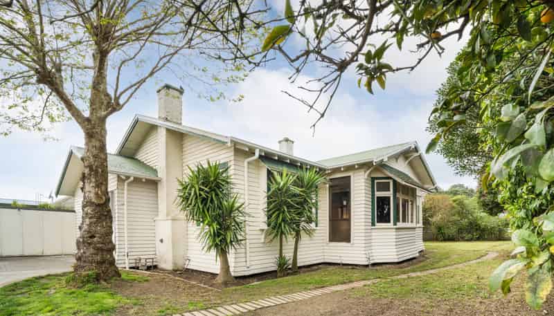 4 Rainforth Street, Roslyn