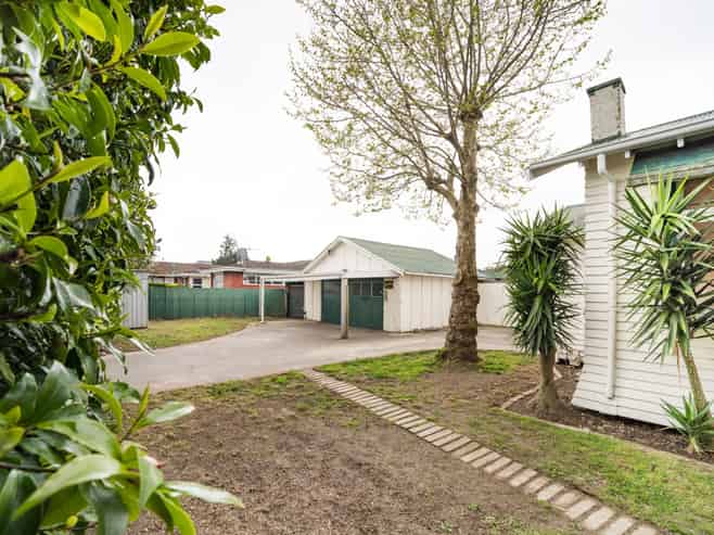 4 Rainforth Street, Roslyn