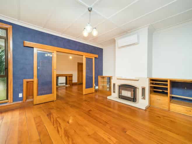 4 Rainforth Street, Roslyn