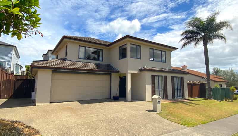 41 Coachman Drive, Flat Bush