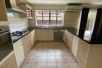 41 Coachman Drive, Flat Bush