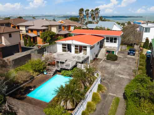 705 Richardson Road, Mount Roskill