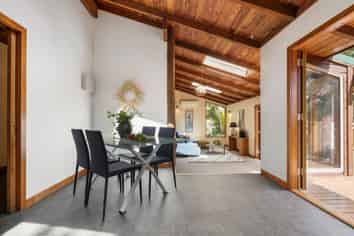 191 Scenic Drive, Titirangi