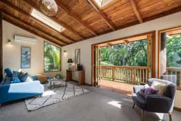 191 Scenic Drive, Titirangi