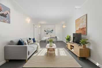 13/70 Hobson Street, Thorndon