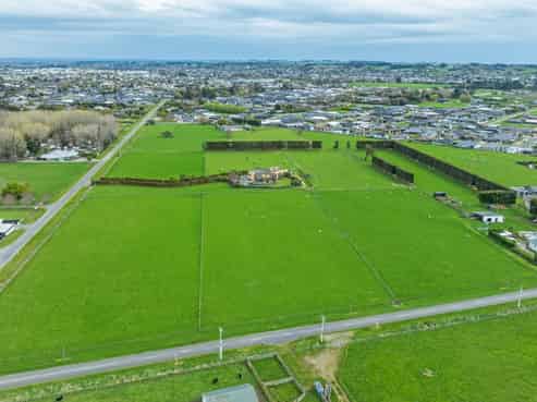 Large residential zoned land