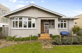 25 McLean Street, Strandon