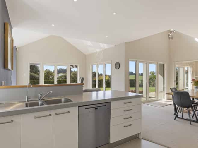 10 Sampson Avenue, Waiwhakaiho