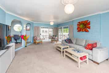 520 No 3 Line, Okoia