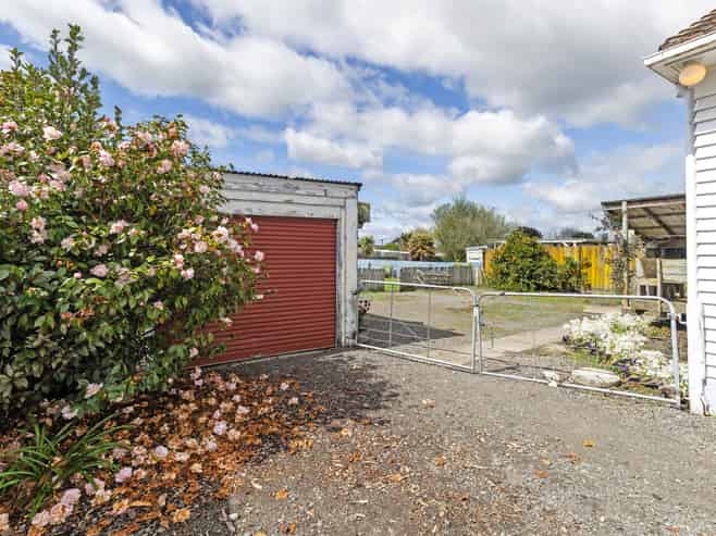 17 Robert Street, Marton
