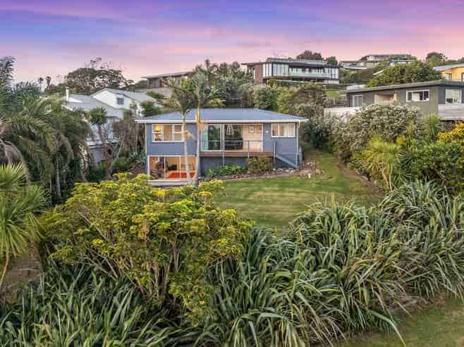 7 Tetley Road, Surfdale