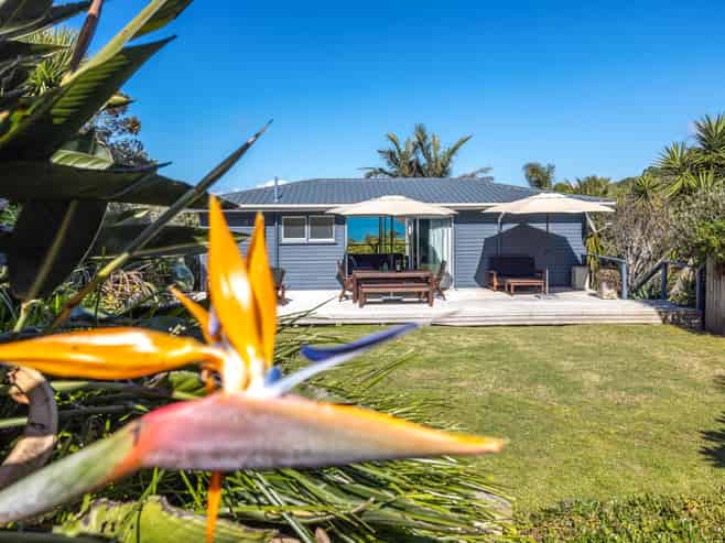 7 Tetley Road, Surfdale