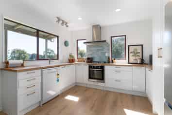 121 Southdown Drive, Martinborough