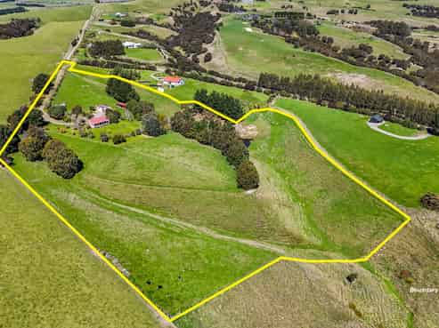 121 Southdown Drive, Martinborough