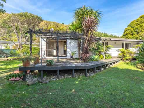 14 Poneke Drive, Waikanae