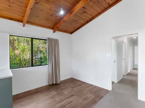 14 Poneke Drive, Waikanae