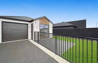 78 River Stone Dr, Halswell