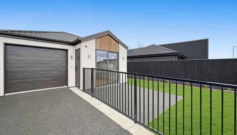 78 River Stone Dr, Halswell