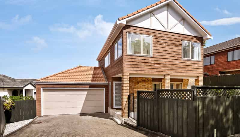 1/205 Abbotts Way, Remuera