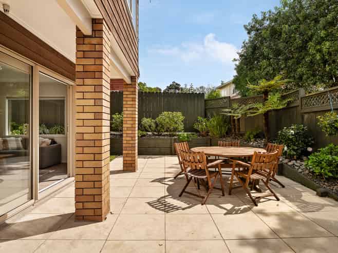 1/205 Abbotts Way, Remuera