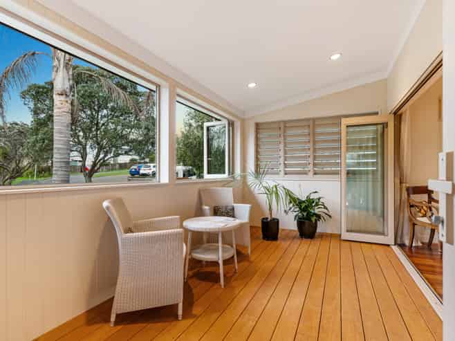 15 Hoani Glade, Saint Johns