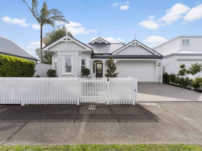 2 Faulder Avenue, Westmere